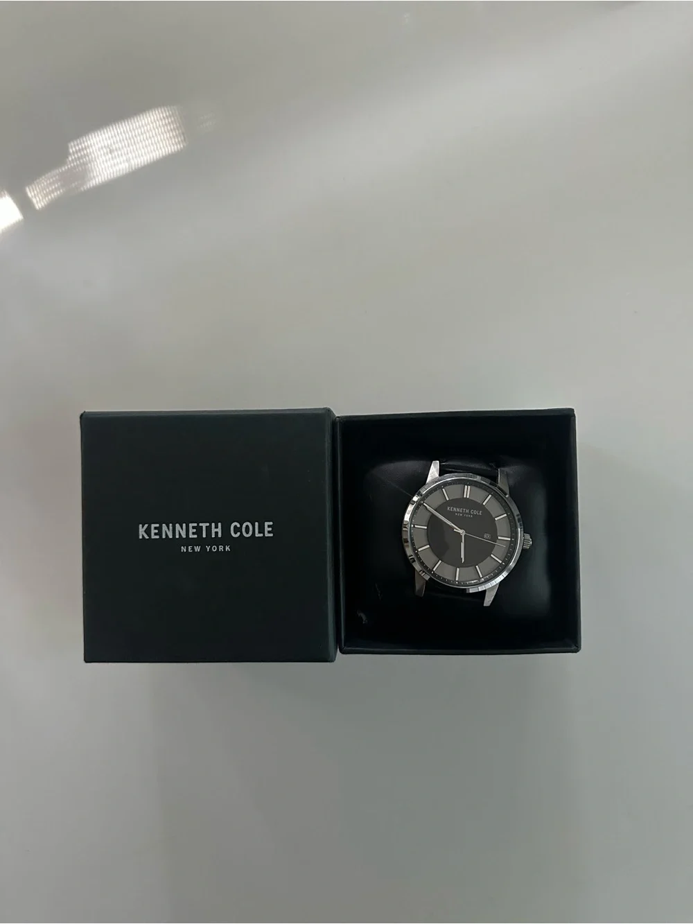 Kenneth Cole kenneth cole